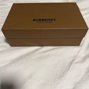 Burberry Brown Gift Box with Light Green Tissue and Tag